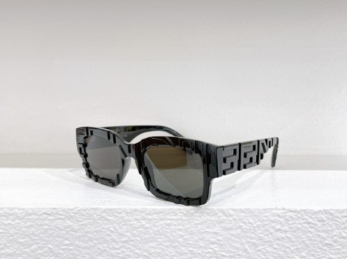 Fendi FE40104I - 01C - 50 Sonnenbrillen Schwarz Eckig